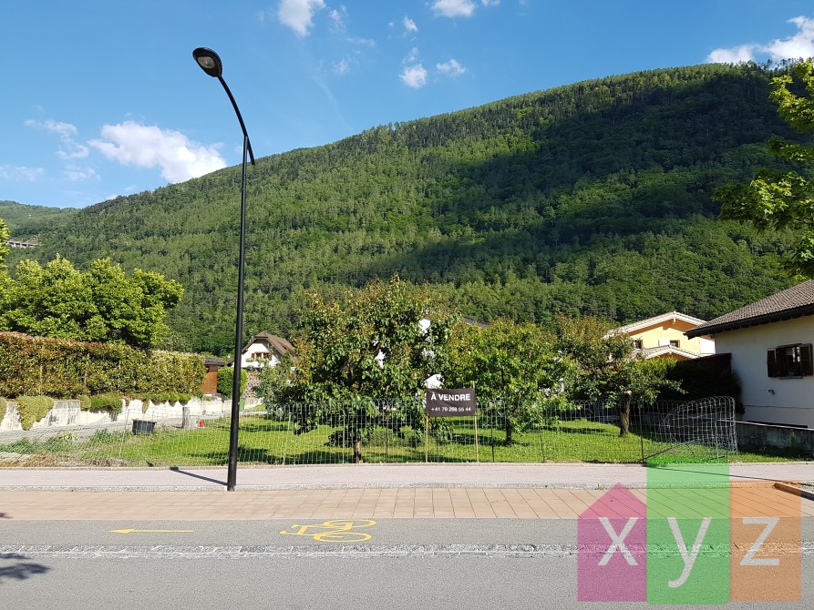 Avenue de la Fusion - Vue en face du terrain