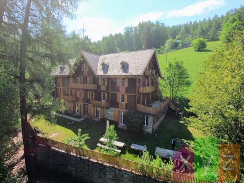 Grande maison exceptionnelle située en pleine nature aux Mayens-de-Sion