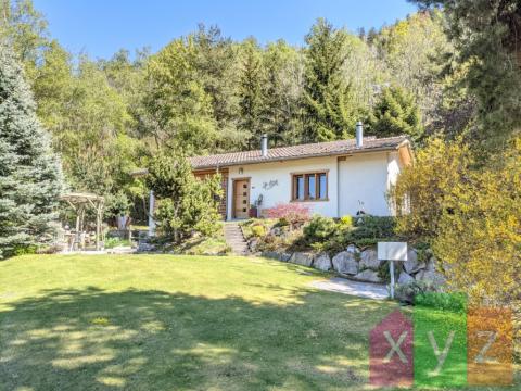 Magnifique chalet lumineux et verdoyant entièrement refait avec vue dégagée sur la plaine